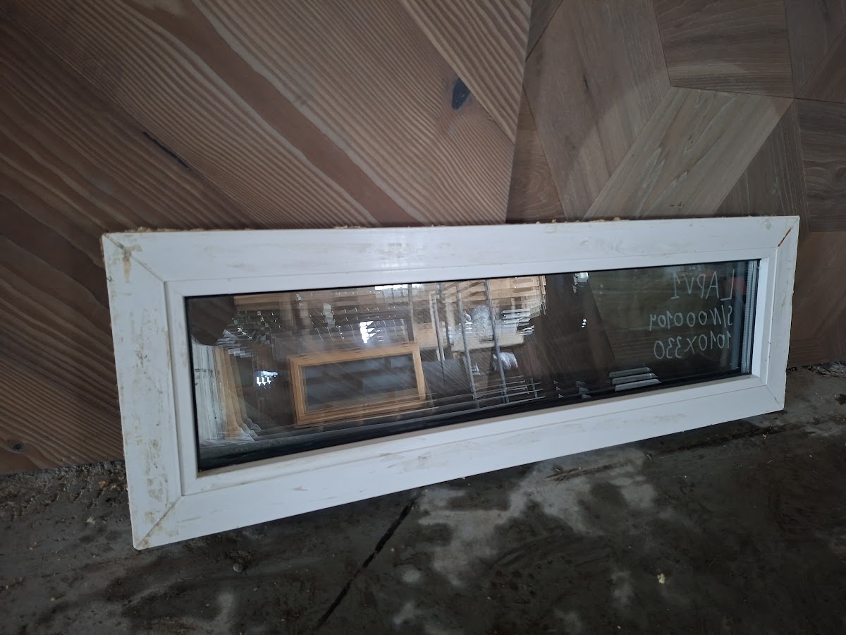 Langas 1010 × 330 mm, LAPV1