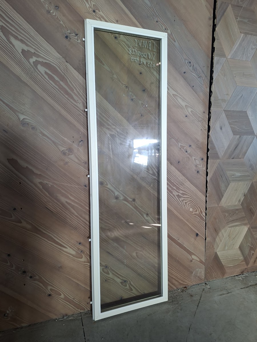 Langas 635 × 2140 mm, LBMV1