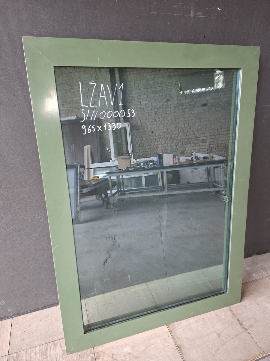 Langas 965 × 1330 mm, LZAV1