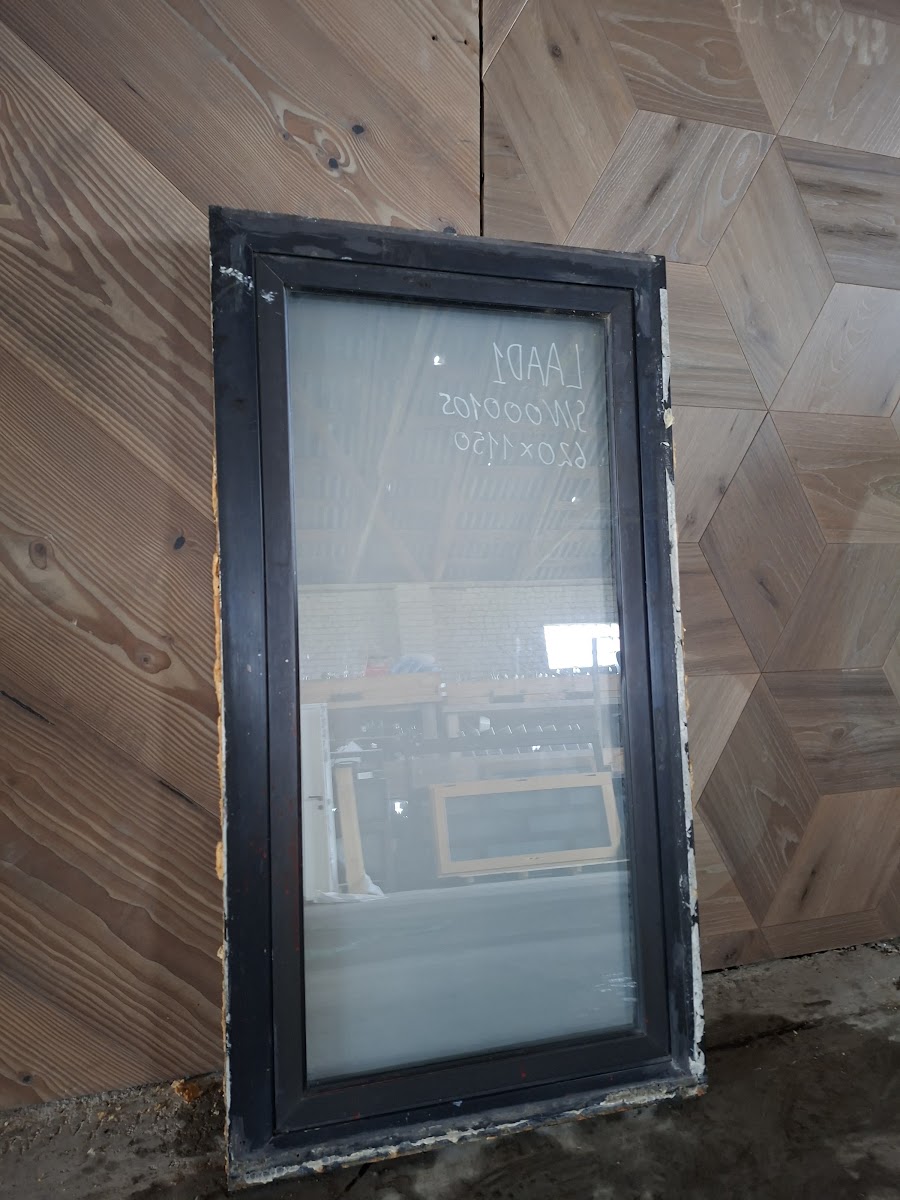 Langas 620 × 1150 mm, LAAD1