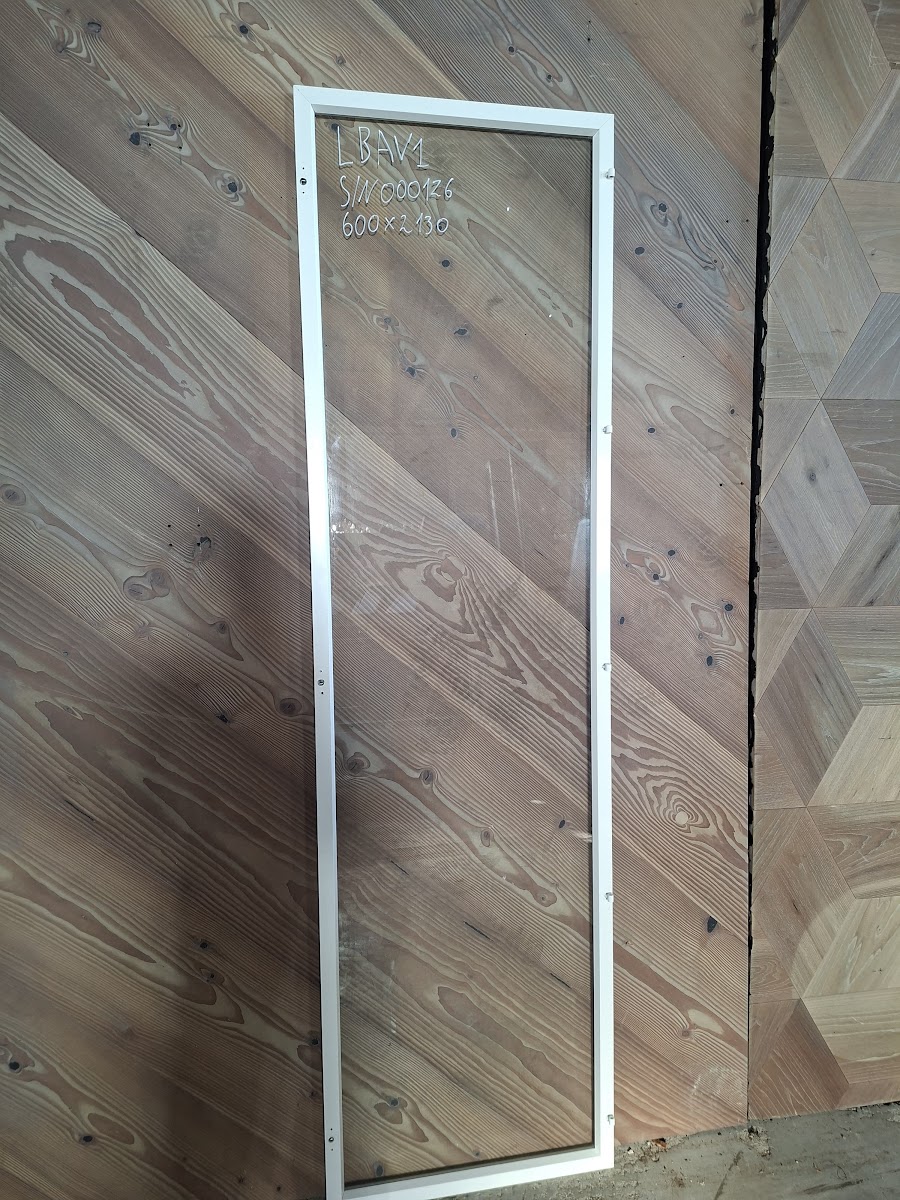 Langas 600 × 2130 mm, LBAV1