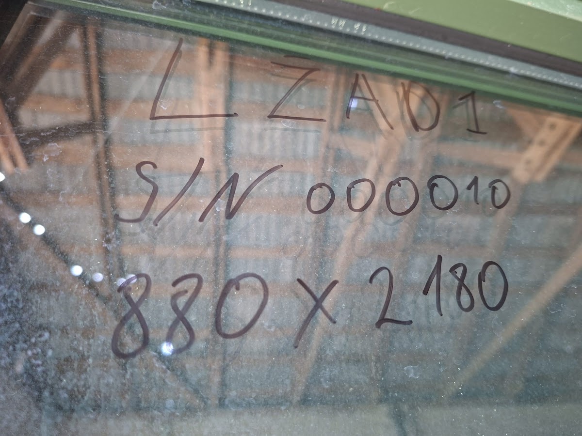Langas 880 × 2180 mm, LZAV1