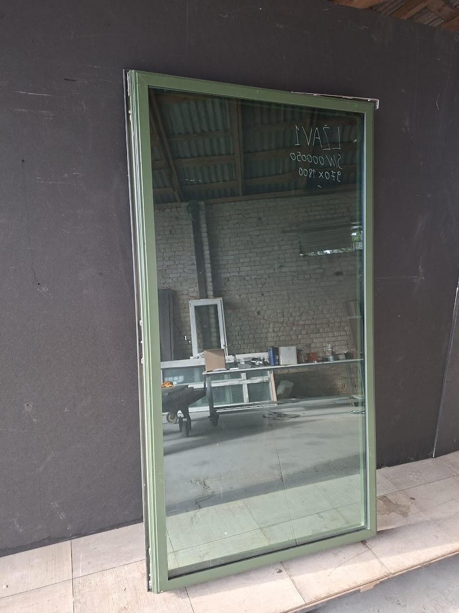 Langas 970 × 1800 mm, LZAV1