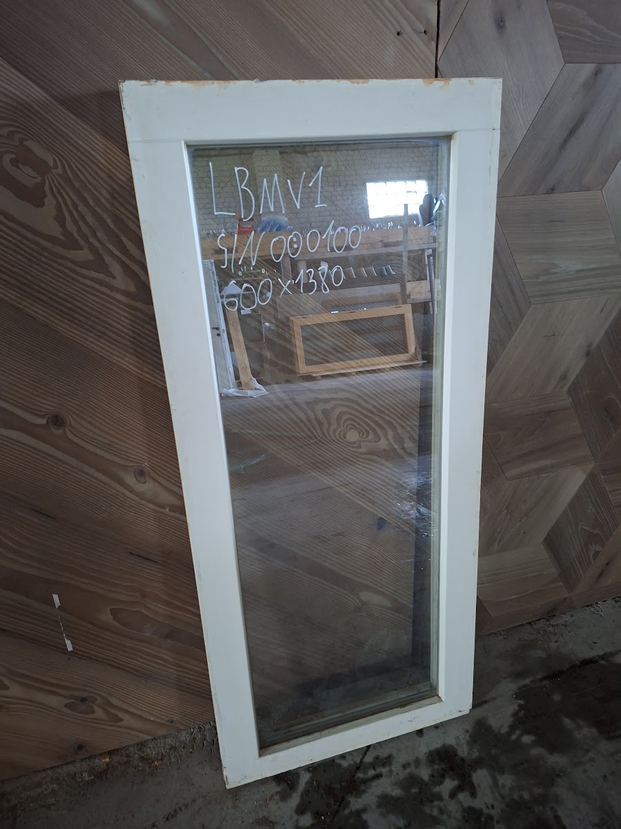 Langas 600 × 1380 mm, LBMV1