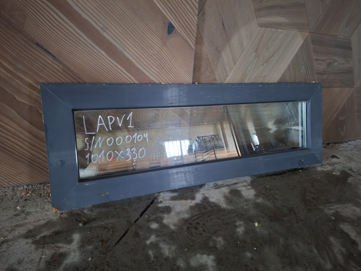 Langas 1010 × 330 mm, LAPV1
